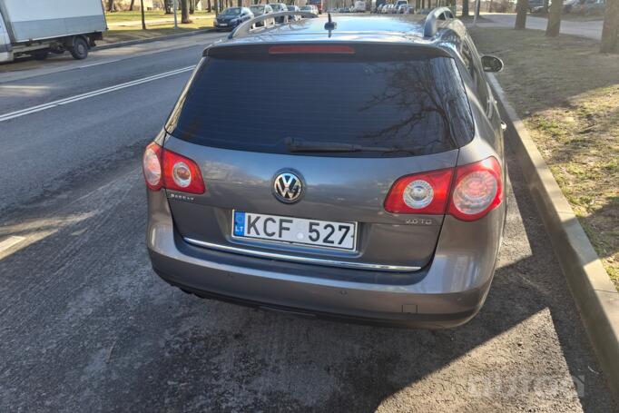 Volkswagen Passat B6 wagon 5-doors