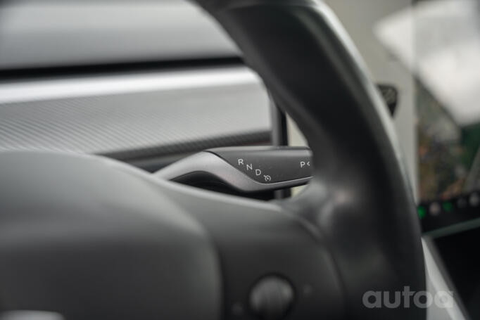 Tesla Model 3 1 generation Long Range 
