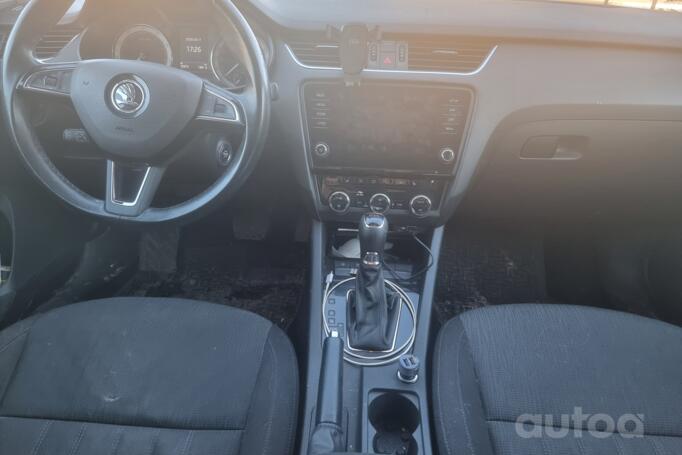 Skoda Octavia 3 generation [restyling] Combi wagon 5-doors