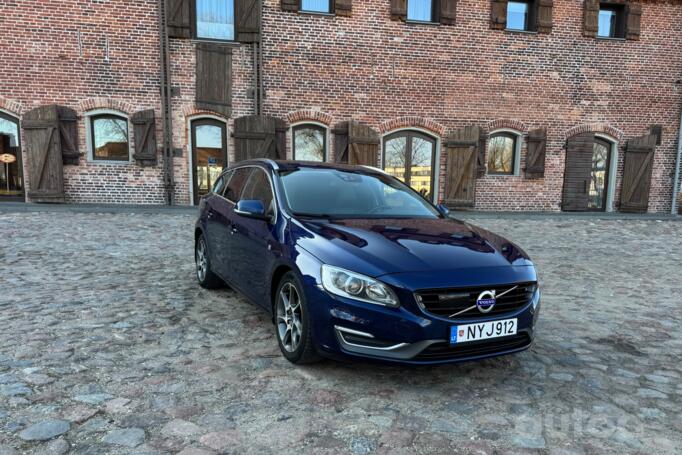 Volvo V60 1 generation [restyling] wagon 5-doors