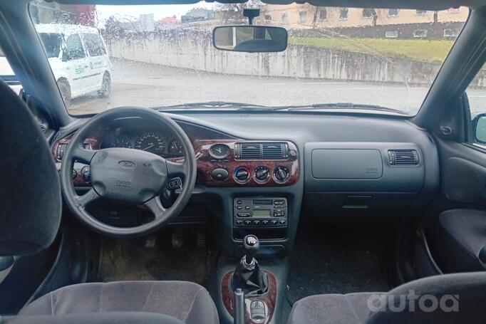 Ford Escort 6 generation Hatchback 3-doors