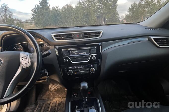 Nissan X-Trail T32 Crossover