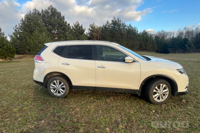 Nissan X-Trail T32 Crossover