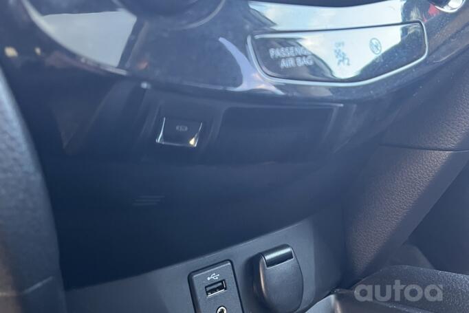 Nissan X-Trail T32 Crossover