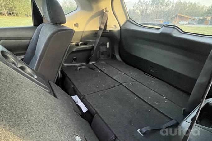 Nissan X-Trail T32 Crossover
