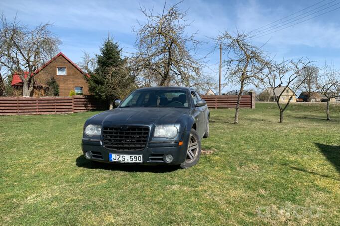 Chrysler 300C 1 generation Sedan 4-doors