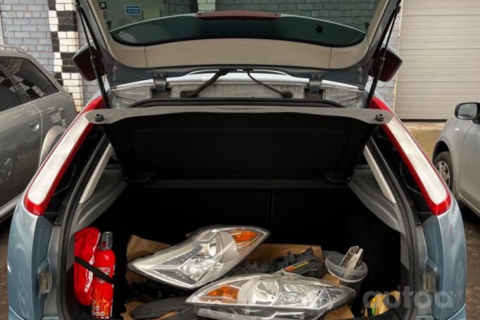 Ford Focus 2 generation [restyling] Hatchback 5-doors
