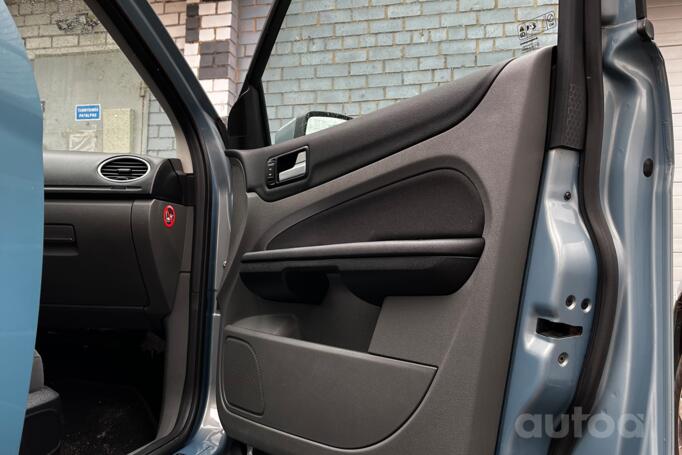 Ford Focus 2 generation [restyling] Hatchback 5-doors