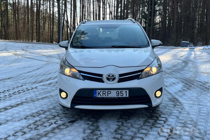 Toyota Verso 1 generation [restyling] Minivan