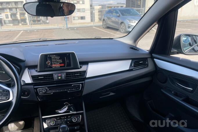 BMW 2 Series Active Tourer F45 Minivan
