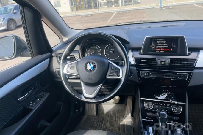 BMW 2 Series Active Tourer F45 Minivan