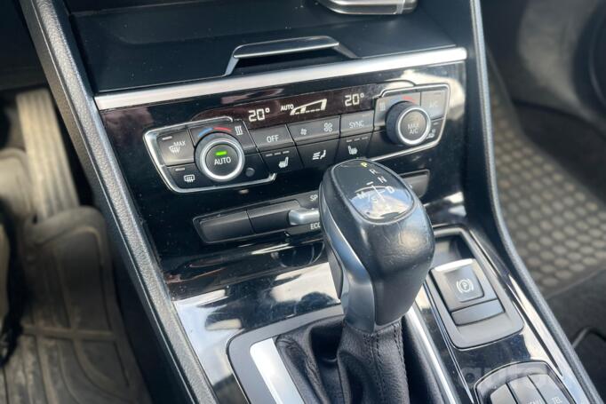 BMW 2 Series Active Tourer F45 Minivan