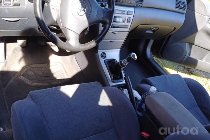 Toyota Corolla E120 Hatchback 3-doors