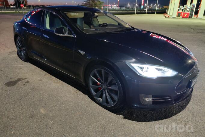 Tesla Model S 1 generation Liftback