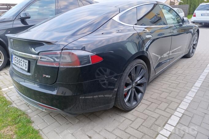 Tesla Model S 1 generation Liftback