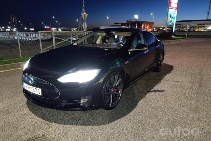 Tesla Model S 1 generation Liftback