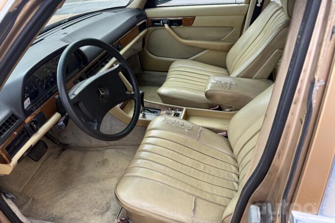 Mercedes-Benz S-klas (w126)