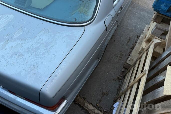 Mercedes-Benz S-klas (w126)