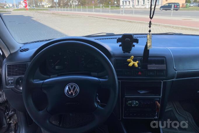 Volkswagen Golf 4 generation Hatchback 5-doors