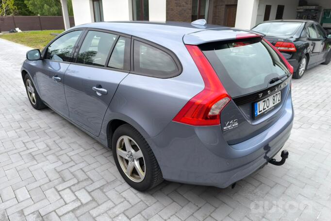 Volvo V60 1 generation [restyling] wagon 5-doors