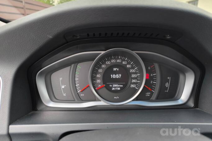 Volvo V60 1 generation [restyling] wagon 5-doors