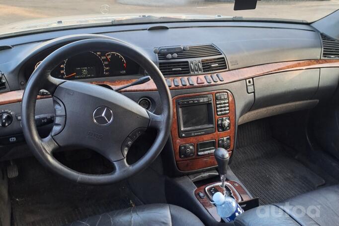 Mercedes-Benz S-Class W220 Sedan