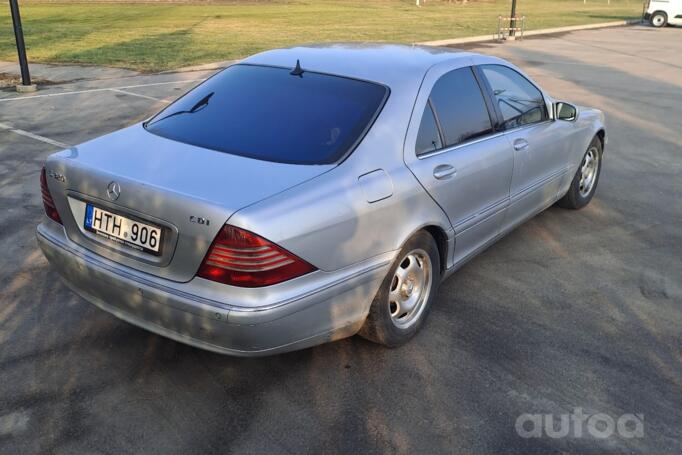 Mercedes-Benz S-Class W220 Sedan