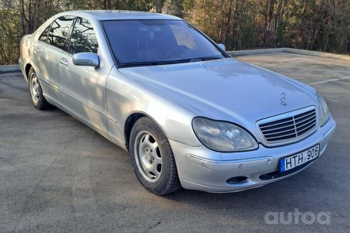 Mercedes-Benz S-Class W220 Sedan