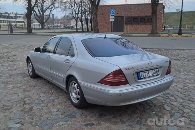 Mercedes-Benz S-Class W220 Sedan