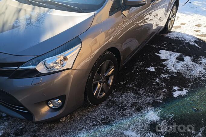 Toyota Verso 1 generation [restyling] Minivan