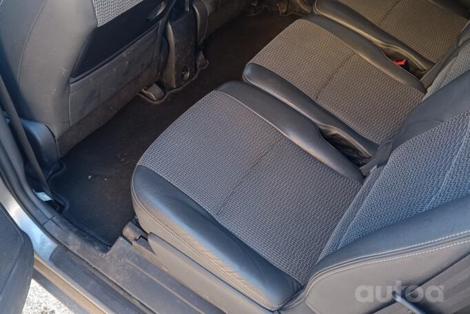 Toyota Verso 1 generation [restyling] Minivan