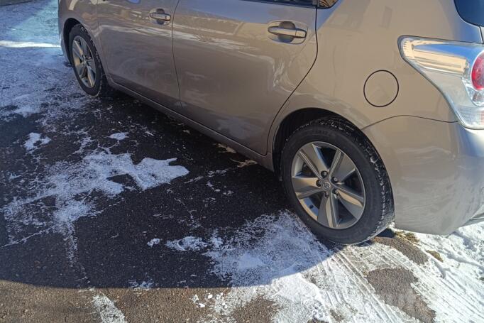 Toyota Verso 1 generation [restyling] Minivan