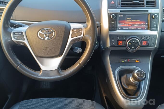 Toyota Verso 1 generation [restyling] Minivan