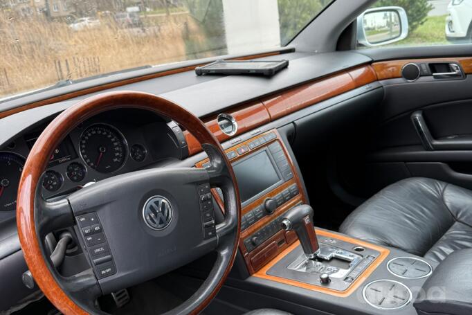 Volkswagen Phaeton 1 generation Sedan