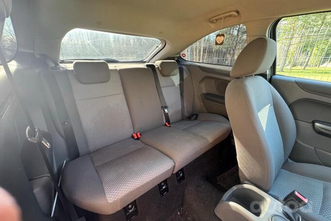 Ford Focus 2 generation Hatchback 3-doors