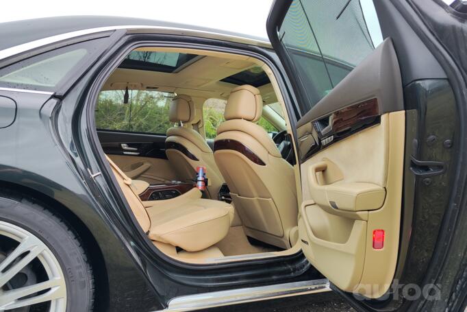Audi A8 D4/4H Sedan
