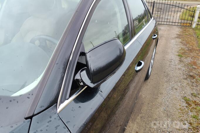 Audi A8 D4/4H Sedan