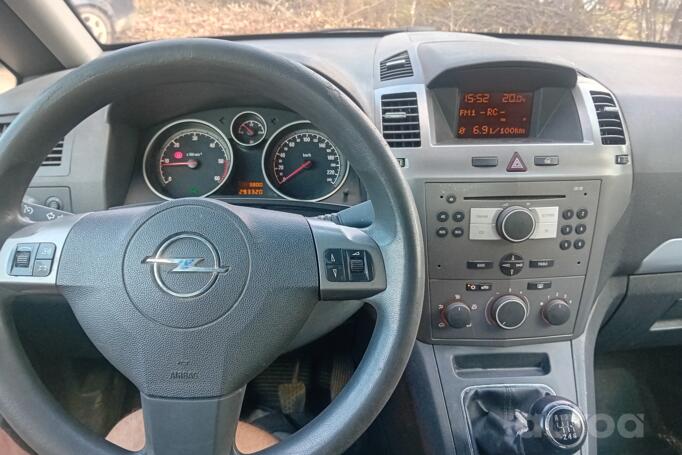 Opel Zafira B Minivan 5-doors