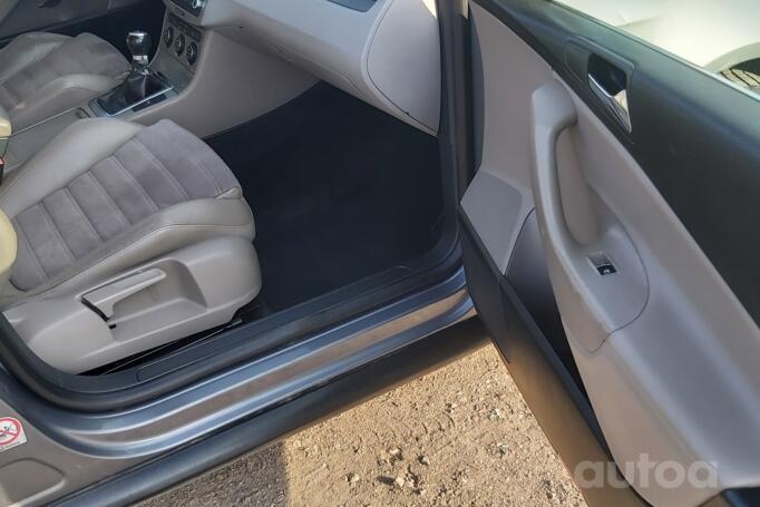 Volkswagen Passat B6 wagon 5-doors