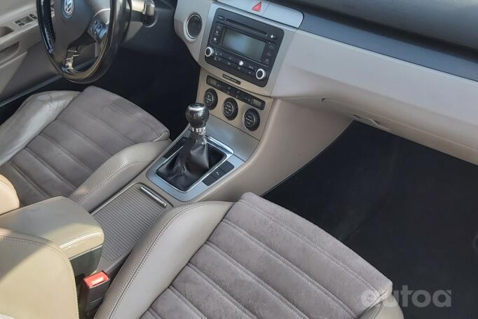 Volkswagen Passat B6 wagon 5-doors