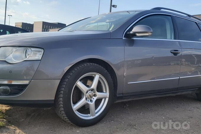 Volkswagen Passat B6 wagon 5-doors