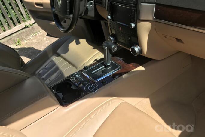 Volkswagen Touareg 1 generation [restyling] Crossover