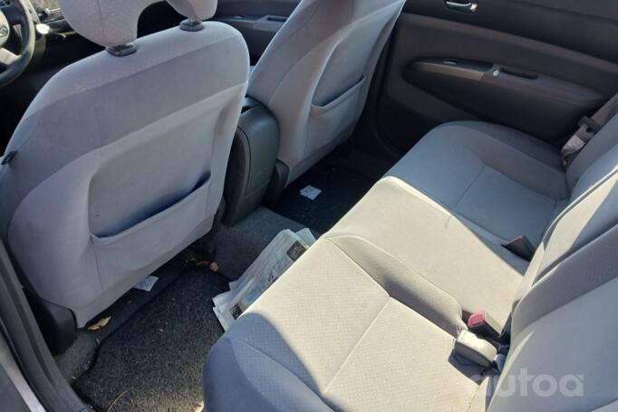 Toyota Prius XW20 [restyling]