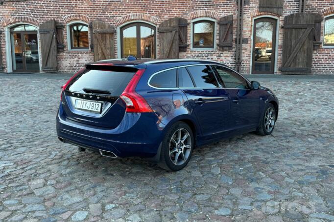 Volvo V60 1 generation [restyling] wagon 5-doors