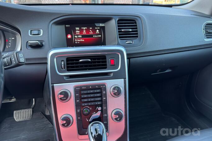Volvo V60 1 generation [restyling] wagon 5-doors