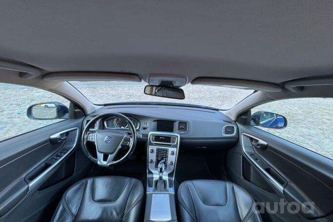 Volvo V60 1 generation [restyling] wagon 5-doors