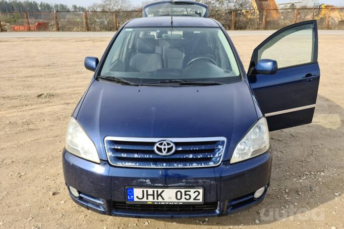 Toyota Avensis Verso 1 generation [restyling] Minivan