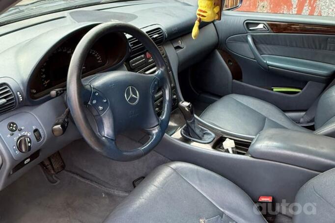 Mercedes-Benz C-Class W203/S203/CL203 Sedan