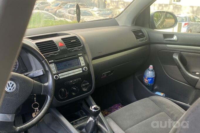 Volkswagen Golf 5 generation Hatchback 5-doors