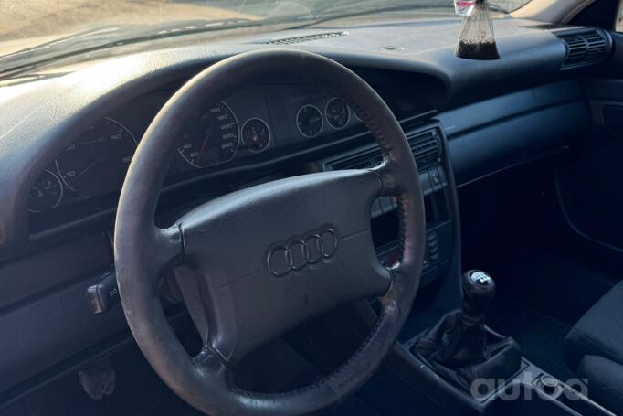Audi A6 A4/C4 wagon